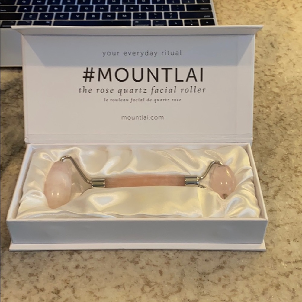 Mount Lai Rose Quartz Facial Roller